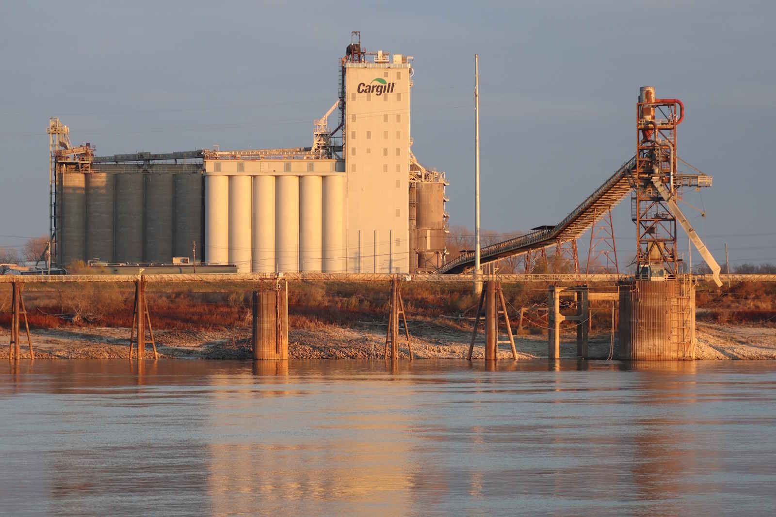Lucro da Cargill recua 52% no primeiro trimestre fiscal de 2027