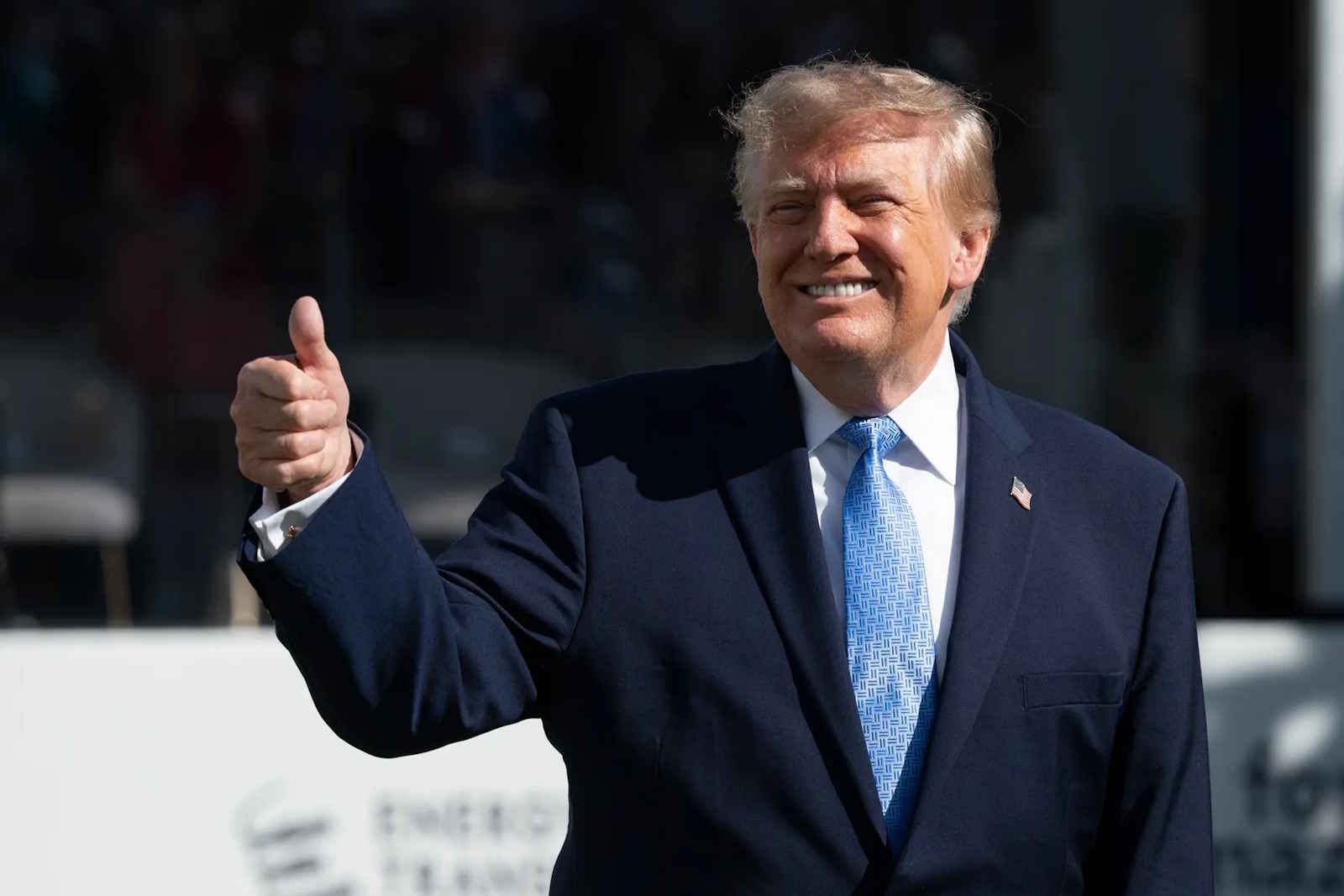 Donald Trump amplia acesso da população ao diesel isento de impostos
