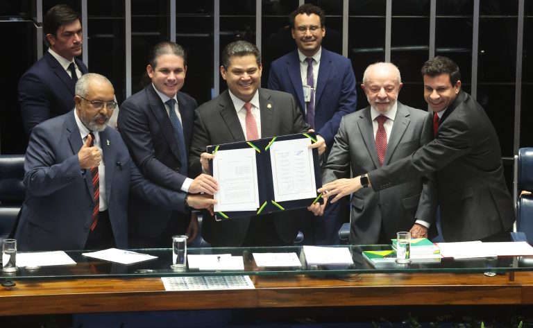 Fim da 6x1 pode reduzir lucro de empresas do agro em até 15%, aponta BTG